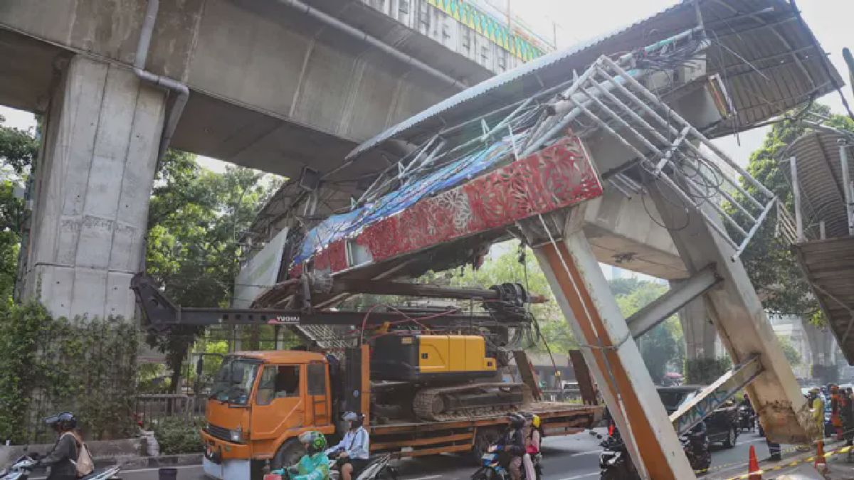 Truk Crane Tabrak JPO Tendean, Struktur Nyaris Ambruk