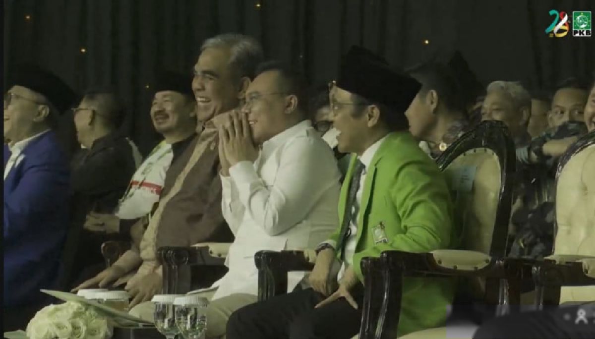 Presiden Republik Indonesia Prabowo Subianto menyampaikan pernyataan mengejutkan dalam acara Harlah ke-28