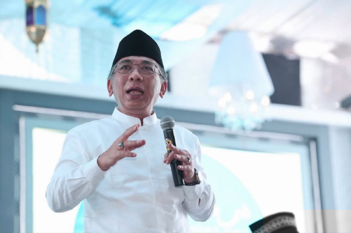 JUDUL: JOMBANG — Gus Yahya Siapkan LPJ Hampir 1.000 Halaman untuk Muktamar ke-35