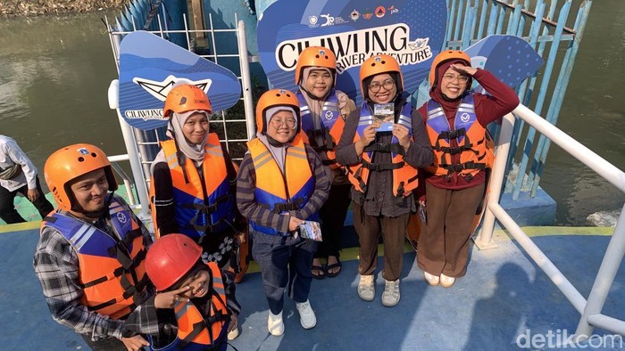 Seru dan Tambah Wawasan, Warga Antusias Ikuti Ciliwung River Adventure Gratis