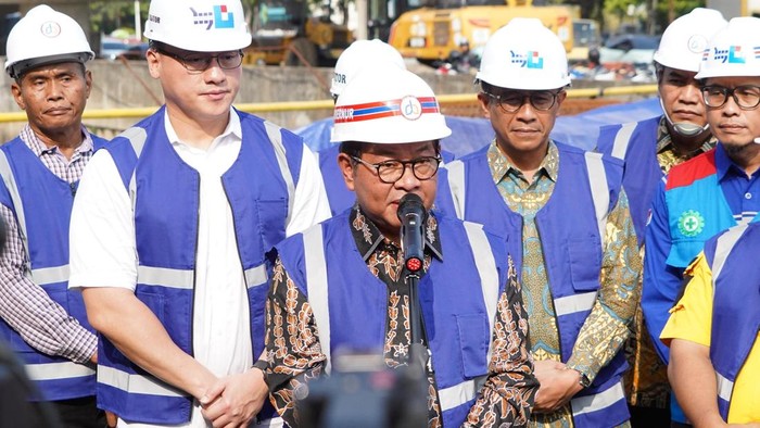 Kenneth DPRD DKI Dampingi Gubernur Pramono Sidak Flyover Latumenten, Progres Capai 55%