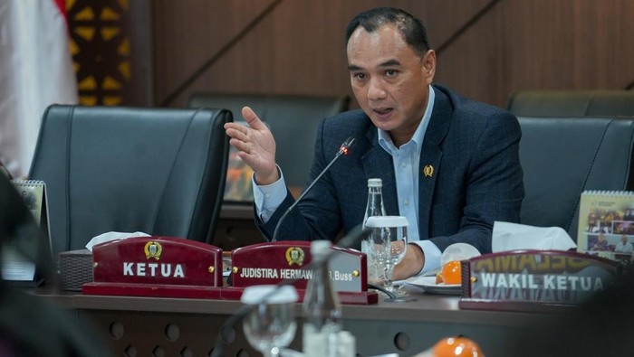 Tumpukan Sampah di Kali Gendong Jadi Sorotan, Pansus DPRD DKI Godok Solusi Biopori Jumbo