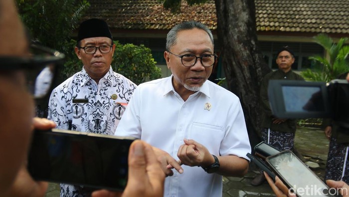 Zulhas Minta Daerah Lain Tiru Program Pilah Sampah Jakarta