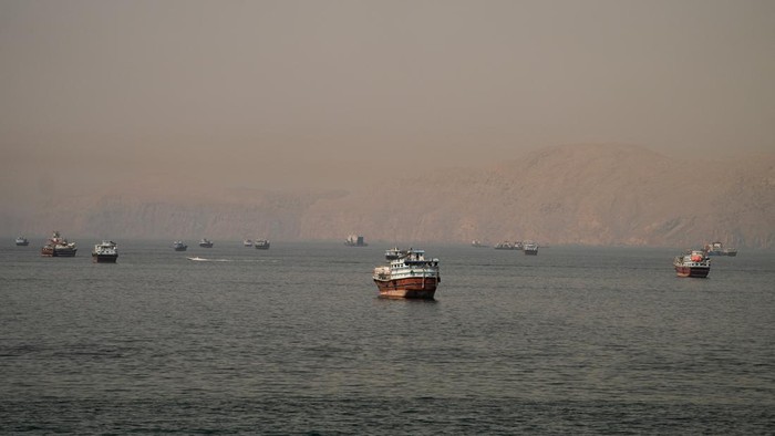 Iran Wanti-wanti Jangan Lintasi Selat Hormuz Tanpa Izin!
