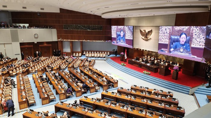 Paripurna DPR, Banggar Serahkan Laporan Pembahasan RAPBN dan RKP 2027