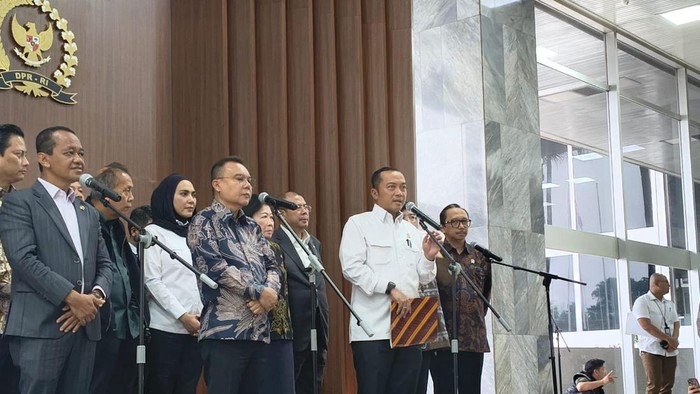 Pemerintah dan DPR Kompak, Mensesneg Ibaratkan Koordinasi Ekonomi seperti Tim Sepak Bola