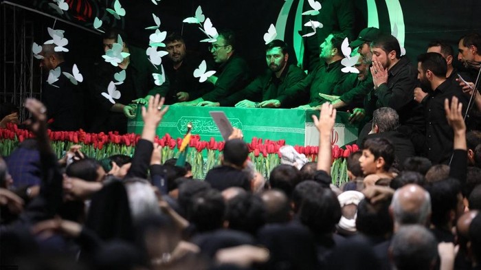 Kehadiran Medvedev di Pemakaman Khamenei, Rusia Sampaikan Keyakinan Kemenangan Iran Atas Amerika