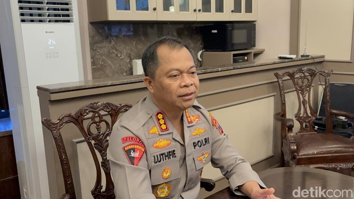 Polisi Tetapkan Empat Tersangka Kericuhan Demo di Depan Gedung Grahadi Surabaya