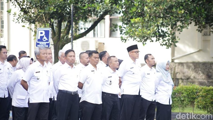 Ratusan ASN di Cirebon Terancam Sanksi Akibat Manipulasi Presensi dengan Fake GPS