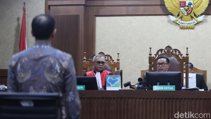 PR Hakim untuk Jaksa Usut Nadiem Pakai TPPU