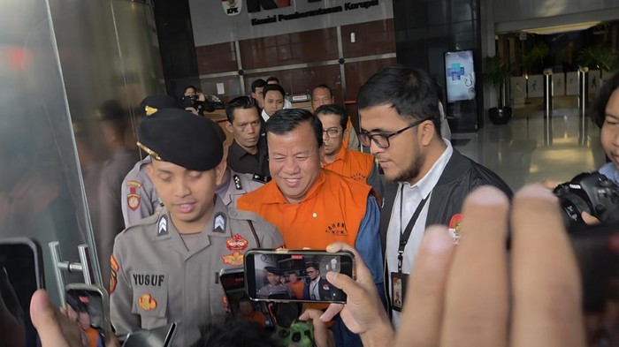 Operasi Senyap KPK di Riau: Bupati Kuansing dan Dua Pejabat Ditahan Terkait Dugaan Suap Jual Beli Jabatan