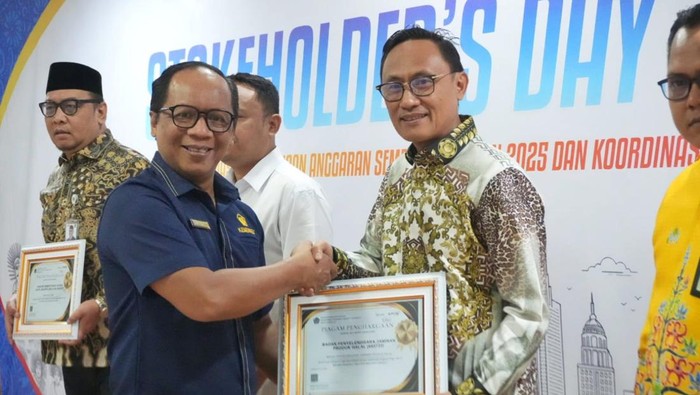 Saya belum menerima teks berita yang perlu ditulis ulang. Silakan kirimkan artikel lengkapnya agar saya bisa langsung mengubahnya sesuai format yang diminta.