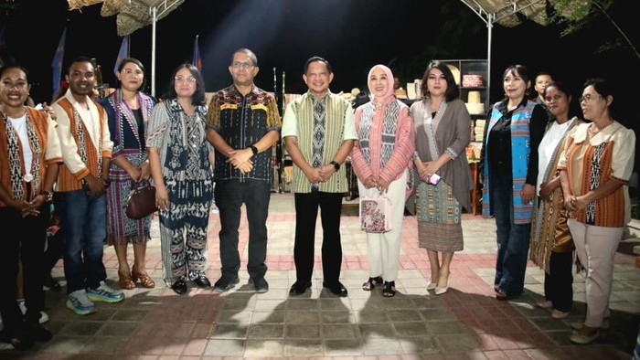 Mendagri Apresiasi Parade Tenun Belu: Lestarikan Warisan Budaya dan Pacu Ekonomi Daerah