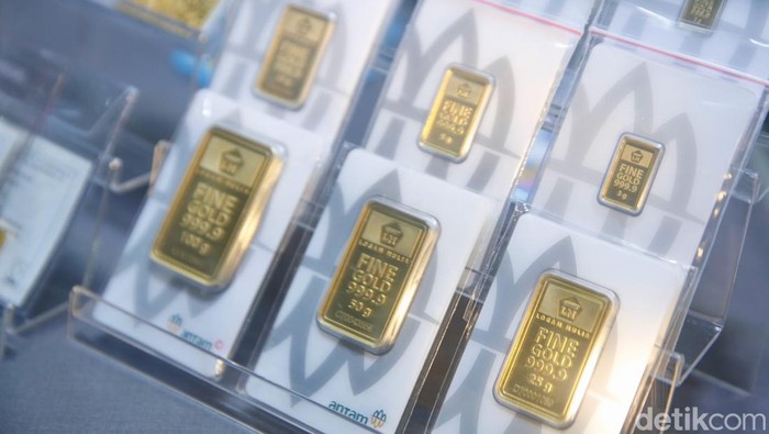Harga Emas Antam Cetak Reli Akhir Pekan, Bertengger di Rp2,67 Juta per Gram