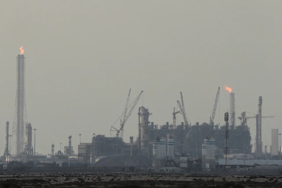 Geger Ledakan di Fasilitas LNG Qatar, 54 Orang Luka-18 Hilang