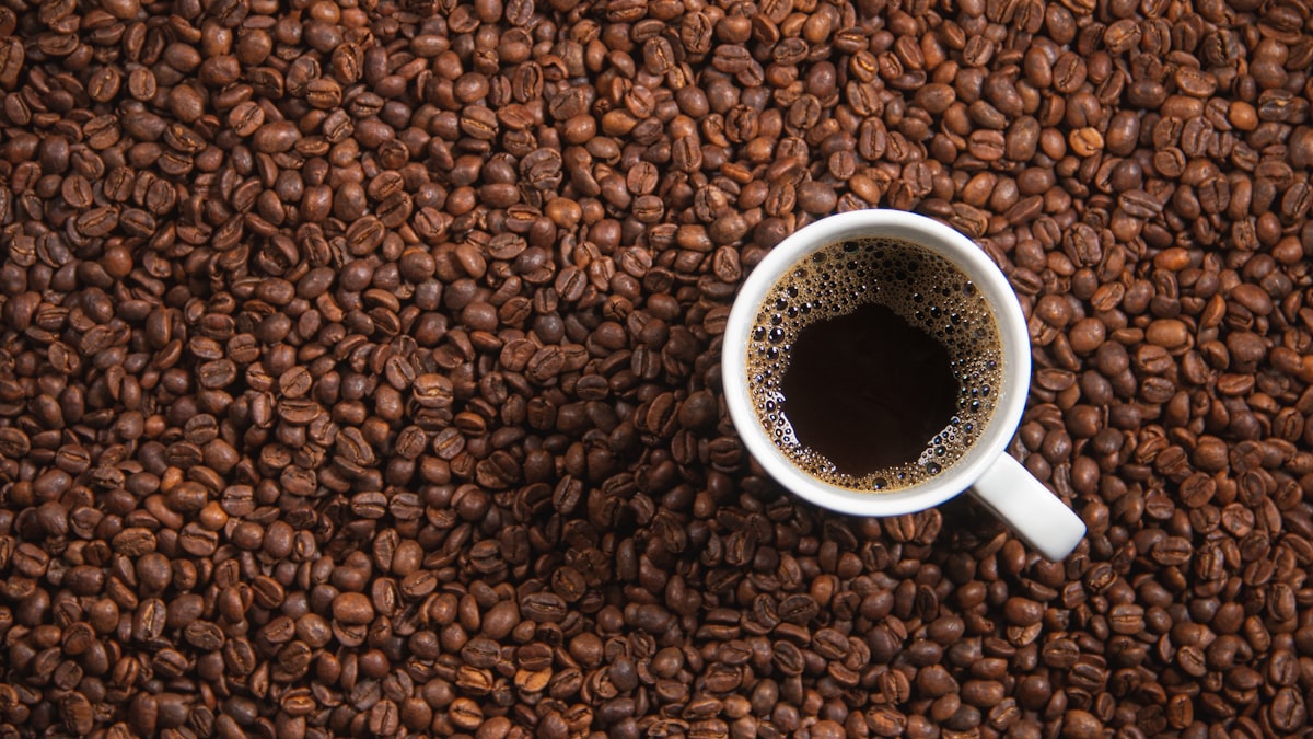 Efek Samping Kafein: Batas Aman Konsumsi Kopi Harian yang Wajib Diketahui