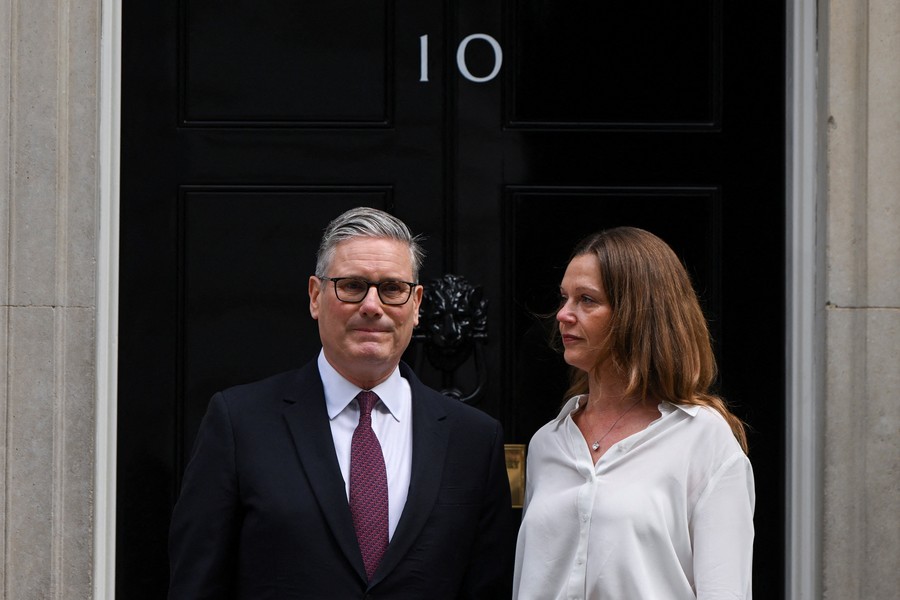 Mundurnya Keir Starmer, PM Inggris Paling Tidak Populer