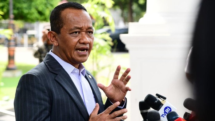 Bahlil Lapor Prabowo Pabrik Baterai Listrik di Karawang Siap Diresmikan Juli