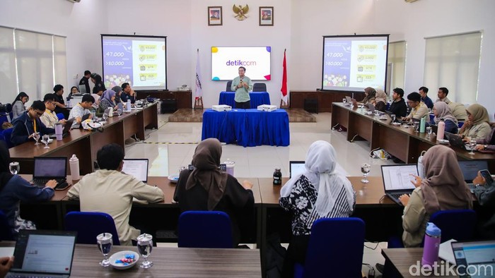 The Classroom: Belajar Produksi Berita di Balik Layar Bersama Praktisi Media Kami