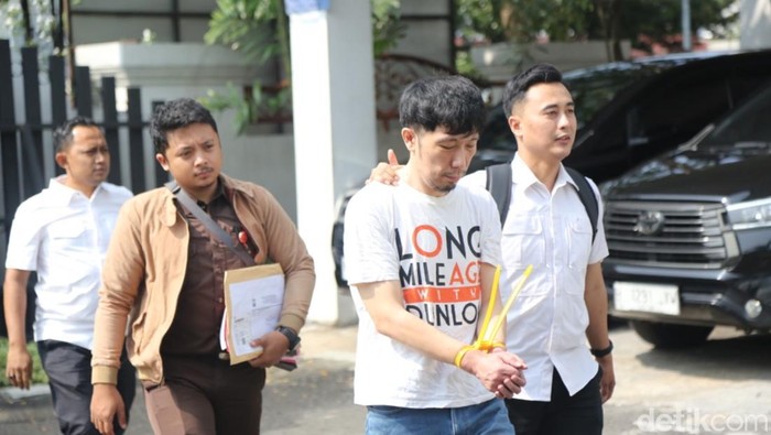 Polda Jateng Tangkap Tersangka Penggelapan 4 Kg Emas Senilai Rp 3,7 Miliar