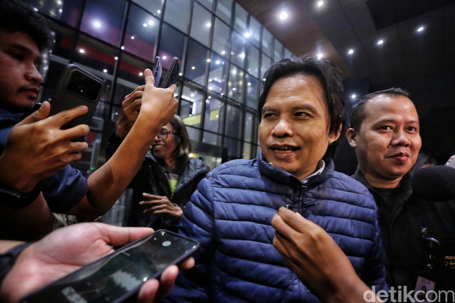 Jakarta, Beritadua.com  – Komisi Pemberantasan Korupsi (KPK) terus mengembangkan penyidikan kasus dugaan gratifikasi y