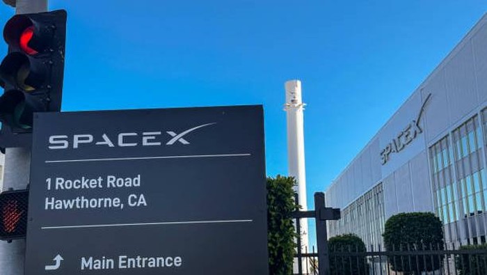 INDONESIA - Saham SpaceX Catat Kenaikan Tajam 20% di Perdagangan Awal Pekan