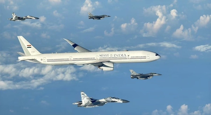 Momen Istimewa: Pesawat Kepresidenan India Dikawal Jet Tempur Indonesia