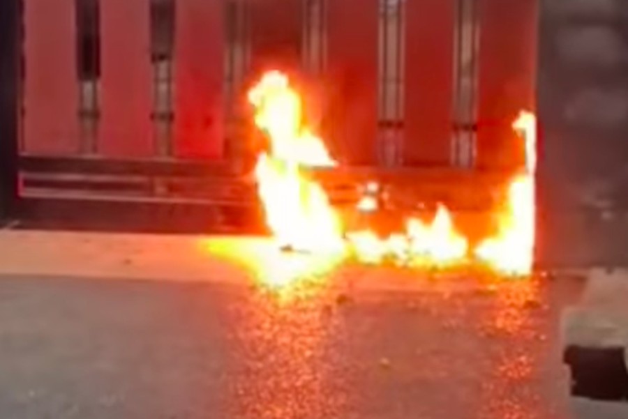 Insiden Molotov di Kediaman Pengacara Guncang Ciracas Dini Hari