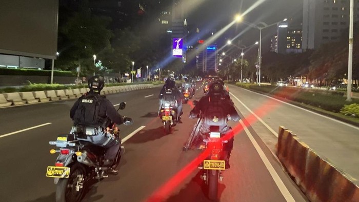 Patroli di Jaktim, Brimob Polda Metro Amankan 11 Remaja dan 5 Motor Tanpa Surat