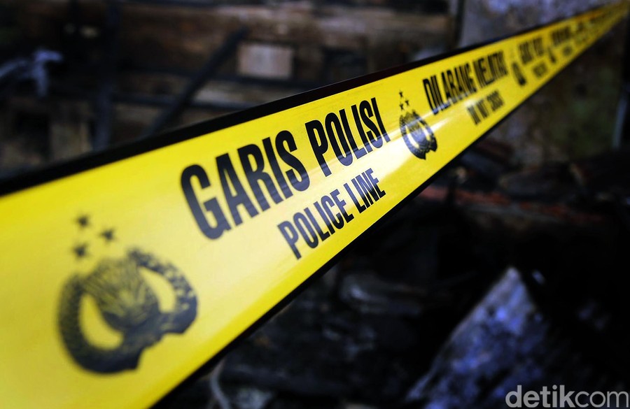 Perempuan Paruh Baya Tewas Bersimbah Darah di Dalam Rumahnya di Surabaya