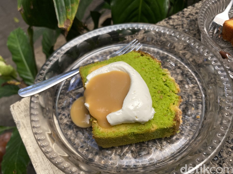 Kue Marmer Jadul Naik Kelas, Kini Jadi Oleh-oleh Bandung yang Hits