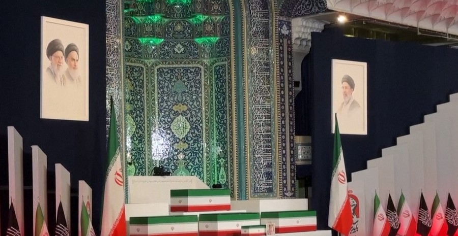 Delegasi Saudi Hadiri Pemakaman Khamenei, Lantunan Ayat Al-Qur'an Tuai Perhatian