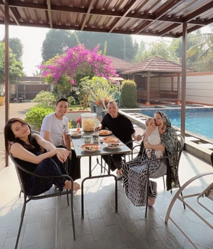 Nempel Terus! Kevin dan Ayu Ting Ting Habiskan Akhir Pekan Bersama
