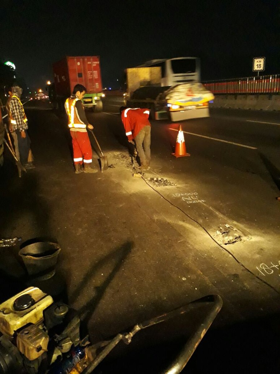 Beritadua.com, Jakarta  – PT Jasamarga Transjawa Tol (JTT) kembali menggelar pemeliharaan berkala di sejumlah titik se