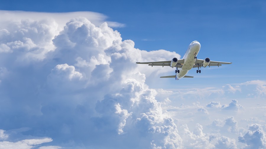 Tegang! Pesawat Airbus Tabrakan dengan Drone di Bandara New York
