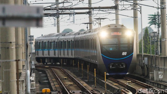 Ada Jakarta Marathon, MRT Operasi Lebih Pagi-Tiket Gratis untuk Peserta