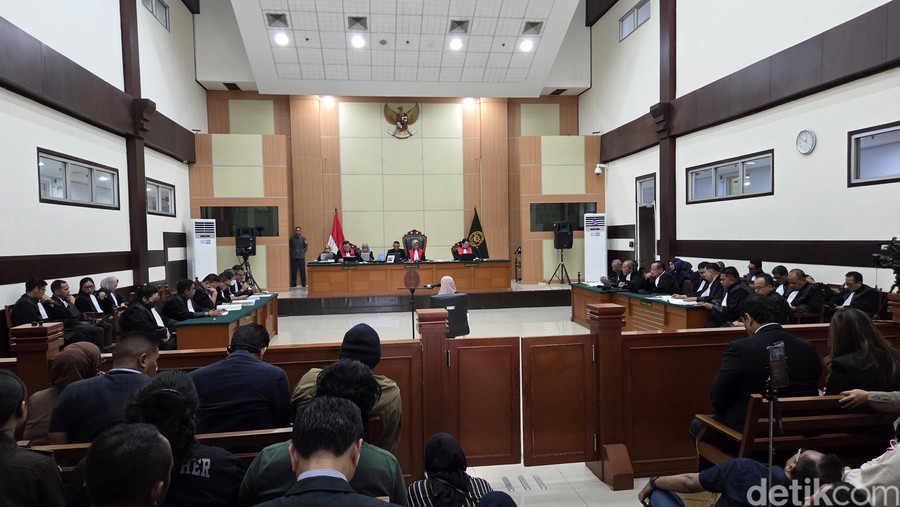 dr Tifa Tolak Tawaran Damai dengan Jokowi di Kasus Tuduhan Ijazah Palsu