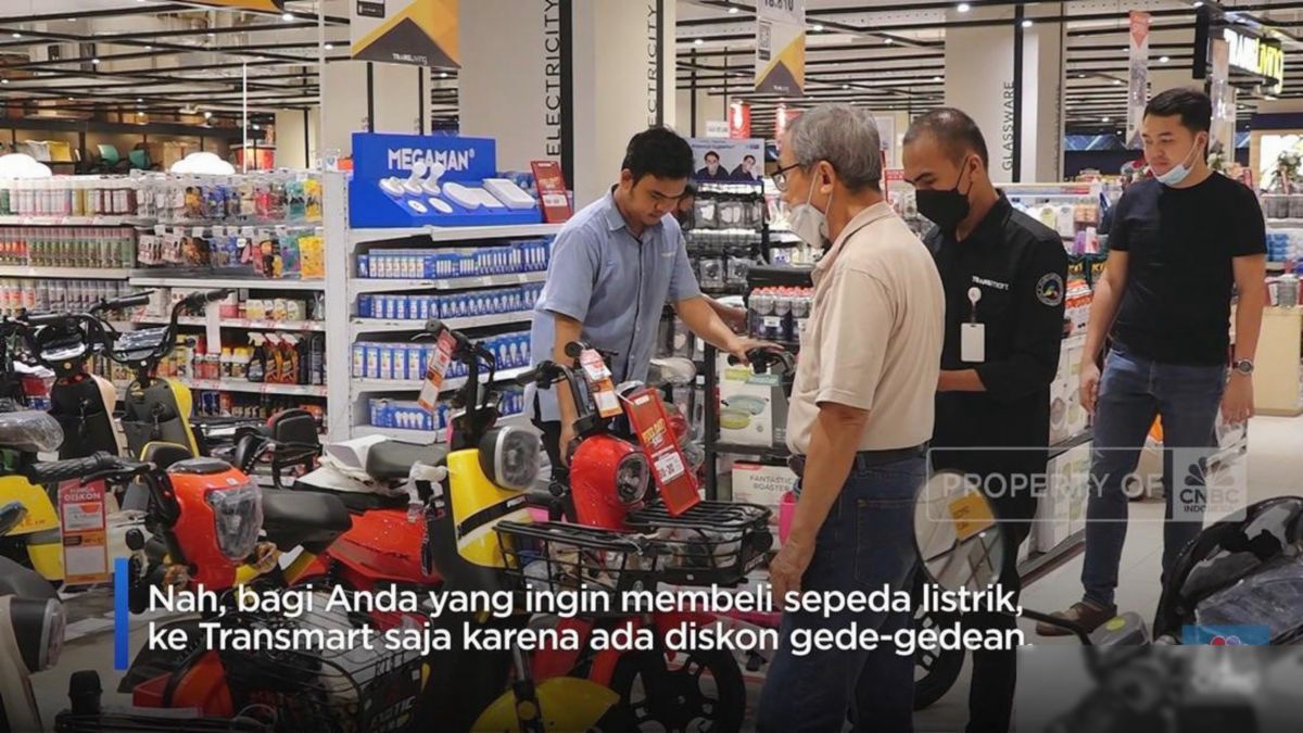 Transmart Diskon Besar, Teror Pocong Muncul Saat Ekonomi Sulit