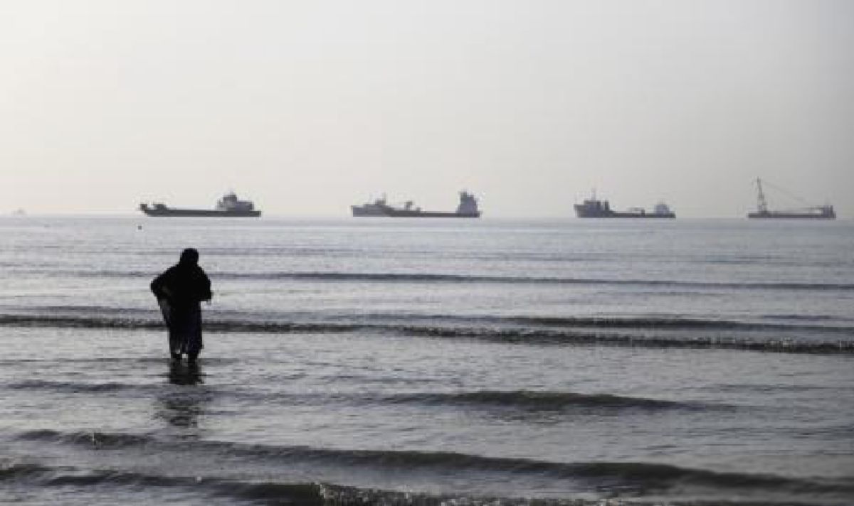 Iran dan Oman Sepakati Jalur Transit Sementara di Selat Hormuz