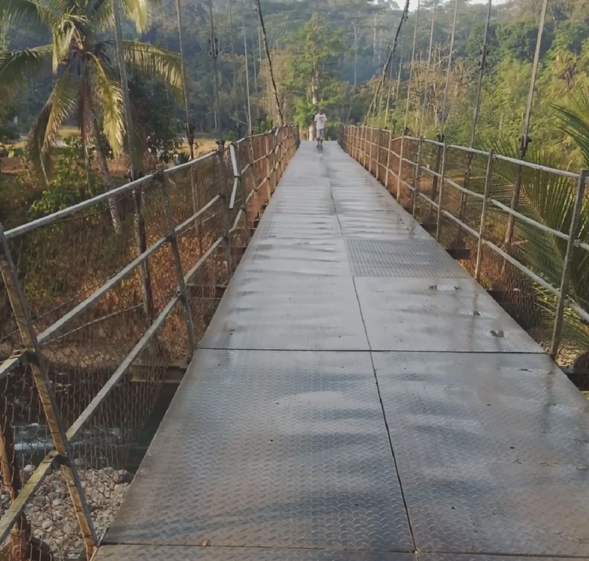 Pemkab Cianjur Siapkan Rp14 Miliar Perbaiki Jembatan Viral Cikadu
