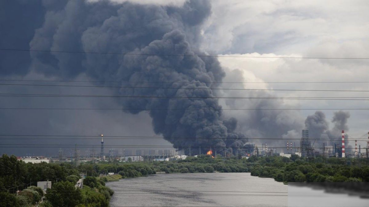 RUSIA — Serangan Drone Ukraina ke Gudang Minyak Tewaskan Tujuh Pekerja