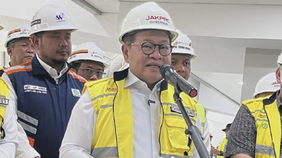 Pramono Anung Tinjau Stasiun LRT Rawamangun Pastikan Kesiapan Operasional