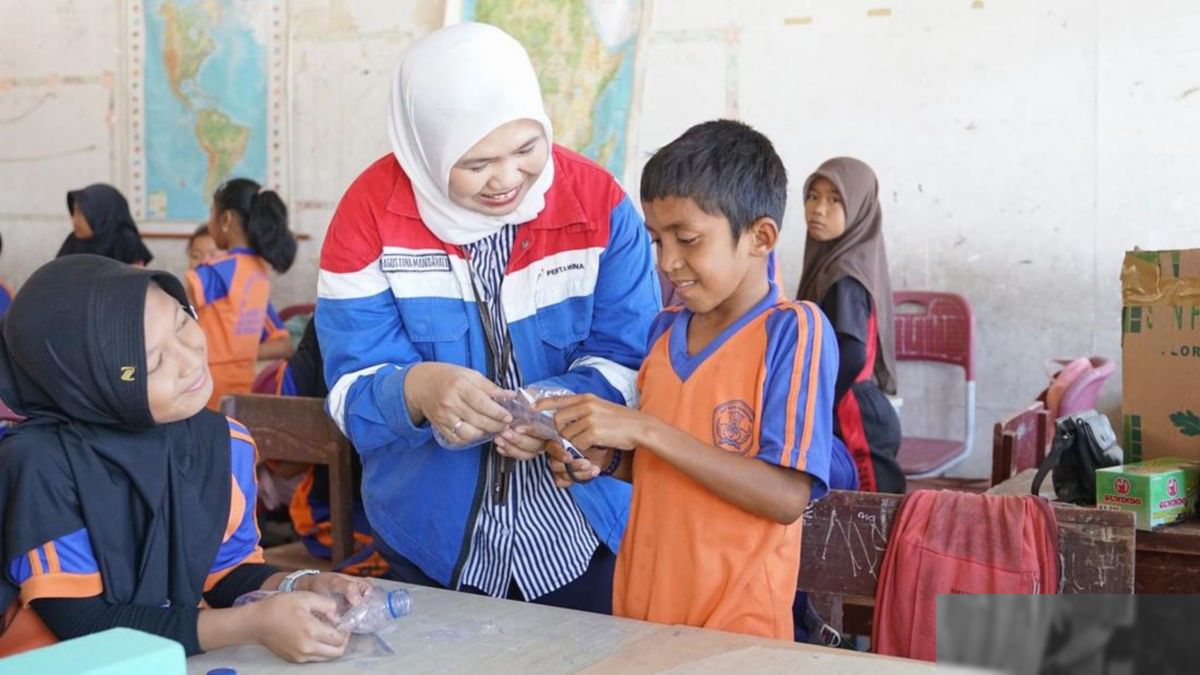 Medan — Pertamina memperkuat edukasi lingkungan di kawasan pesisir Medan melalui Program