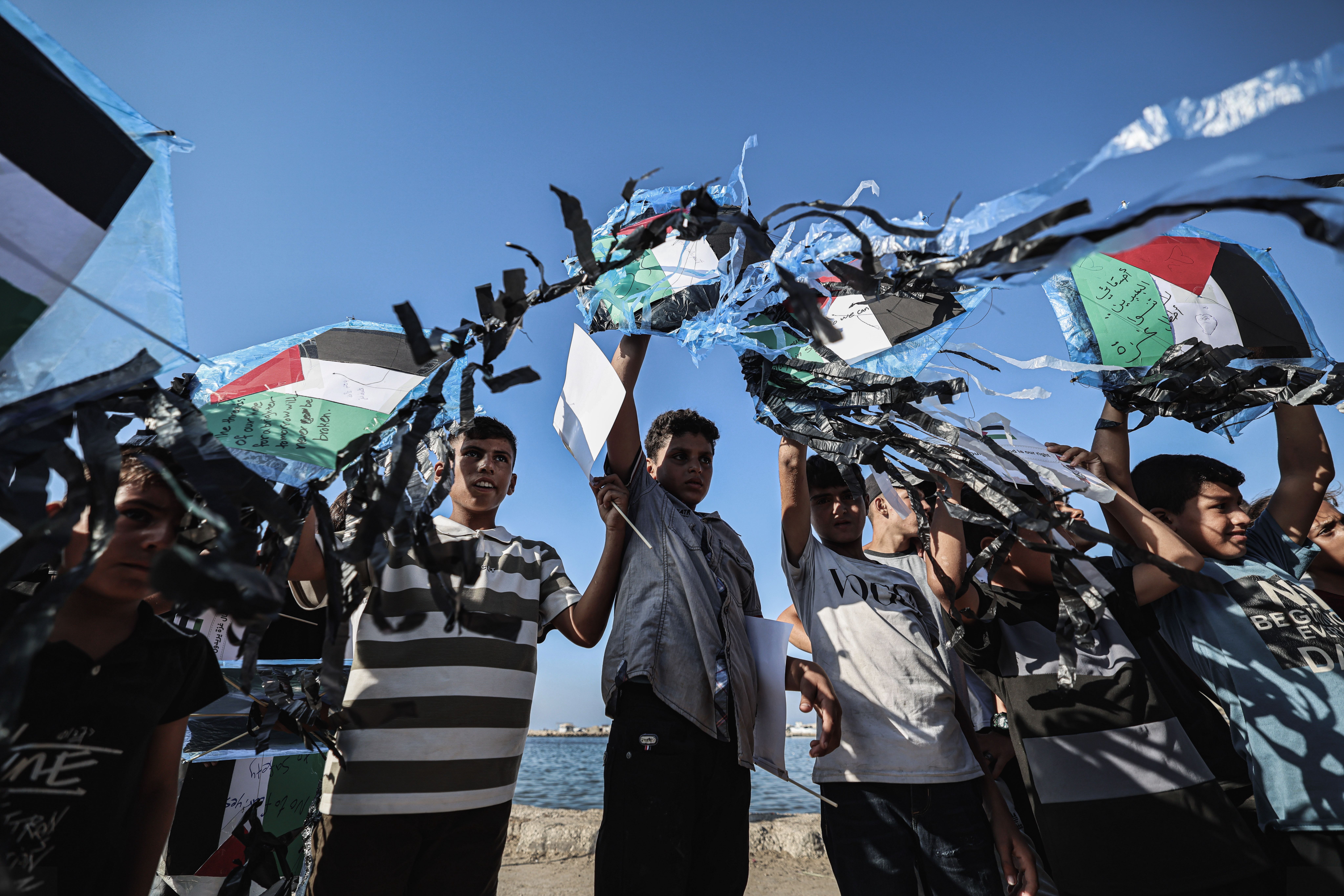 Orang Tua Gaza Diminta Hentikan Anak Main Layang-Layang usai Peringatan Israel