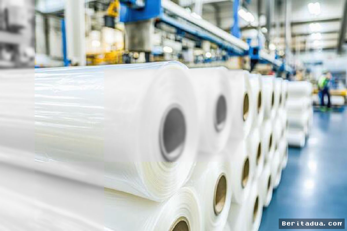 Indonesia — Impor Plastik China Picu Pabrik Pangkas Jam Kerja