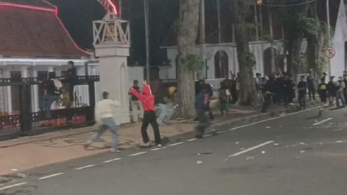 Demo di Grahadi Ricuh, Gunung Semeru Kembali Erupsi Pagi Ini