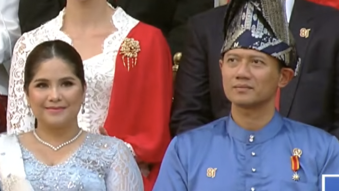 Deretan Bintang Tanah Air Warnai Upacara Penurunan Bendera HUT RI ke-79 di Istana Merdeka