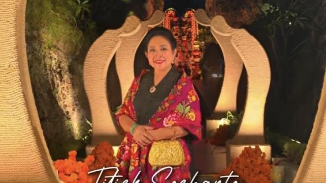 Seru! Momen Titiek Soeharto Kulineran Kaki Lima dan Panen Sayuran: Momen Kuliner dan Daya Tarik Istimewa