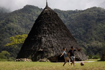 Desa Wae Rebo Ditutup untuk Wisatawan Pascagempa NTT